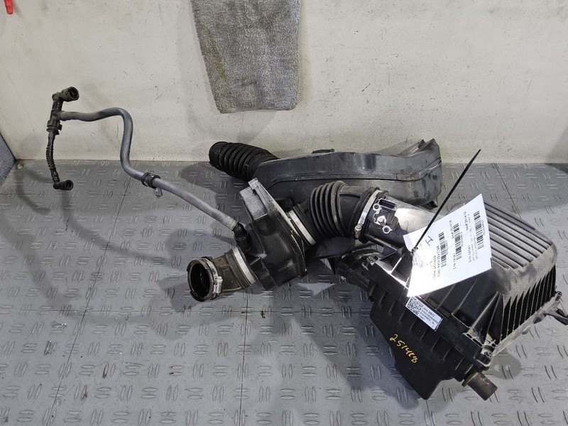 2018-2024 Chevy Equinox Air Cleaner Intake Box Assembly 2.0L