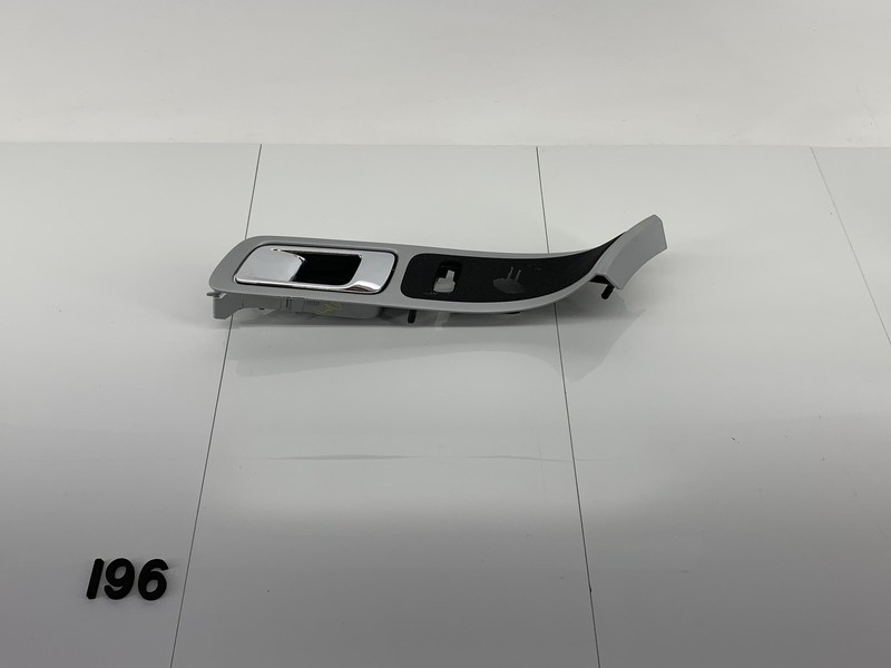 11-15 FORD EXPLORER U502 FRONT LEFT DRIVER SIDE DOOR PANEL HANDLE TRIM OEM