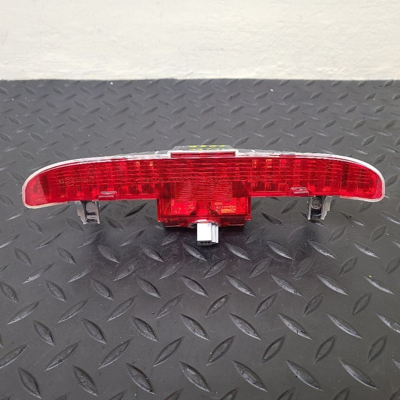 01-25 Honda Civic 3RD Brake High Mounted Stop Light Lamp OEM 34271-S5A-A01