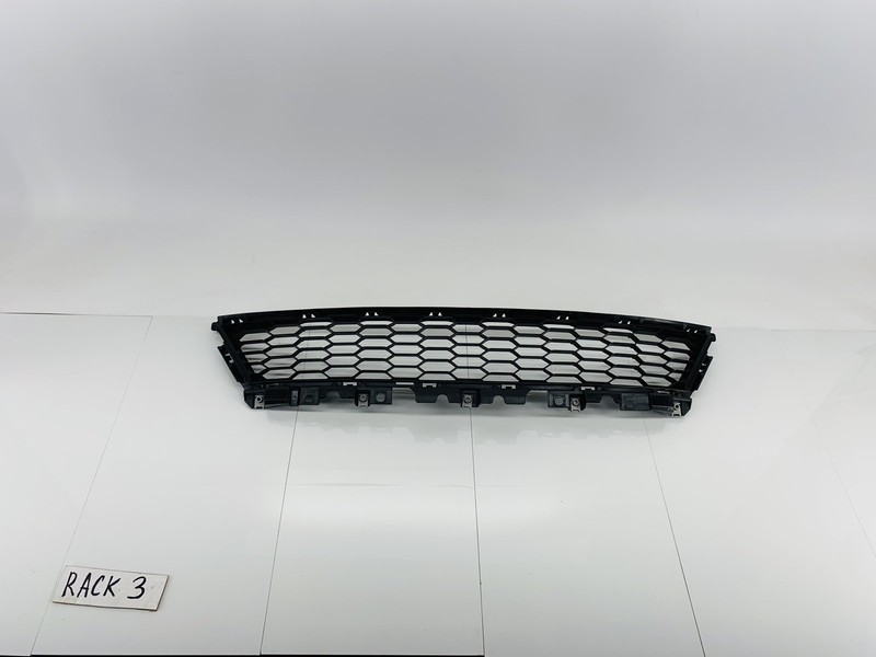 17-20 FIAT 124 SPIDER ABARTH FRONT BUMPER CENTER LOWER RADIATOR GRILLE COVER OEM