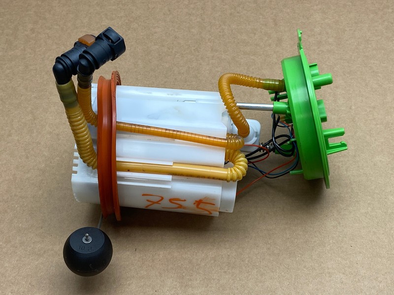 2022-2024 AUDI A3 GAS FUEL PUMP SENDING UNIT OEM LOT755
