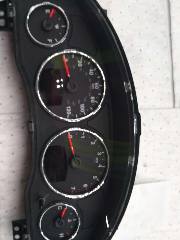 2010 Jeep Liberty Speedometer Gauge OEM Silver 133K Miles NJ25-26433-672170