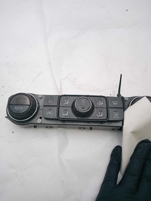 Used A/C Selector Switch fits: 2014 Chevrolet Silverado 1500 pickup opt CJ2 Grad