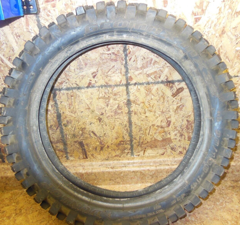 Dunlop - 32MX-61 - Geomax MX32 Soft/Intermediate Rear Tire, 90/100-14