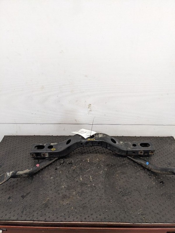 03-09 4 RUNNER Automatic Transmission AT 4x2 Crossmember Support Unit Fa 1185538