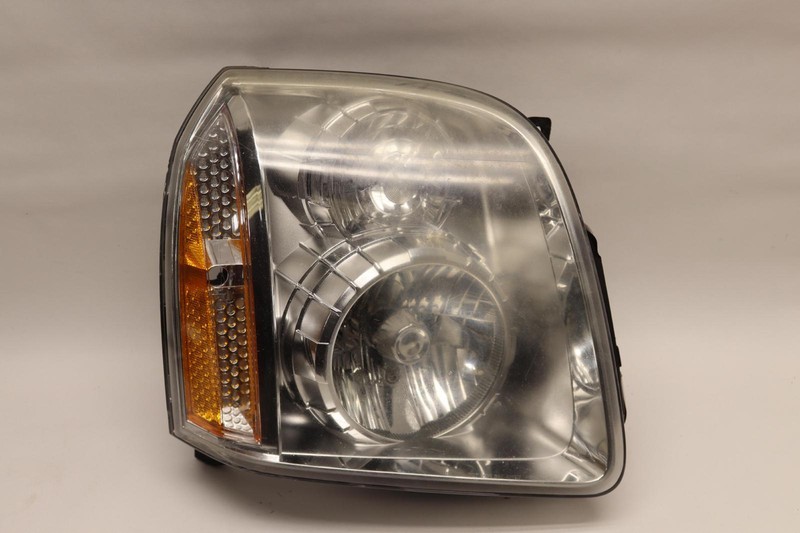 2007-2014 GMC YUKON XL 1500 DENALI RIGHT PASSENGER SIDE HEADLIGHT AFTERMARKET