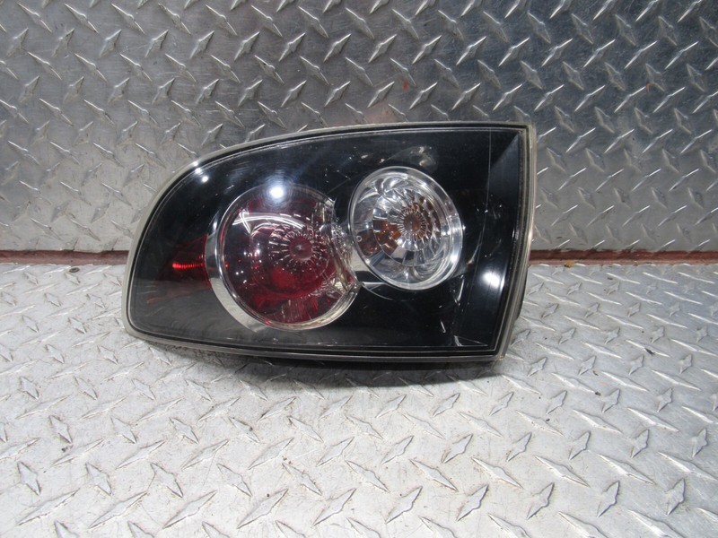 07 08 09 MAZDA 3 RIGHT PASSSENGER REAR QUATER PANEL MOUNTED ,BULB TYPE SDN