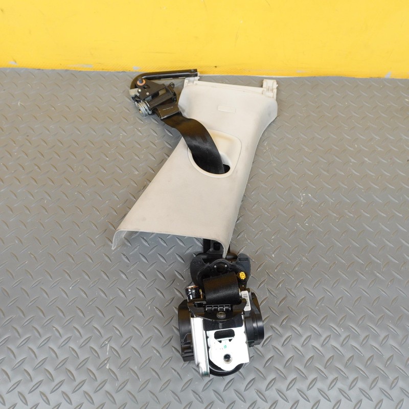 2017-2020 JAGUAR F-PACE Front Right Side Seat Belt Retractor Assembly Oem