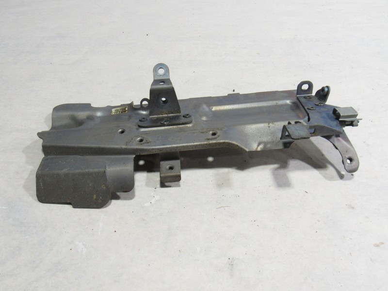 18-20 Mercedes E63 S W213 2018 Right Turbo Charger Heat Shield Cover Plate >:Y
