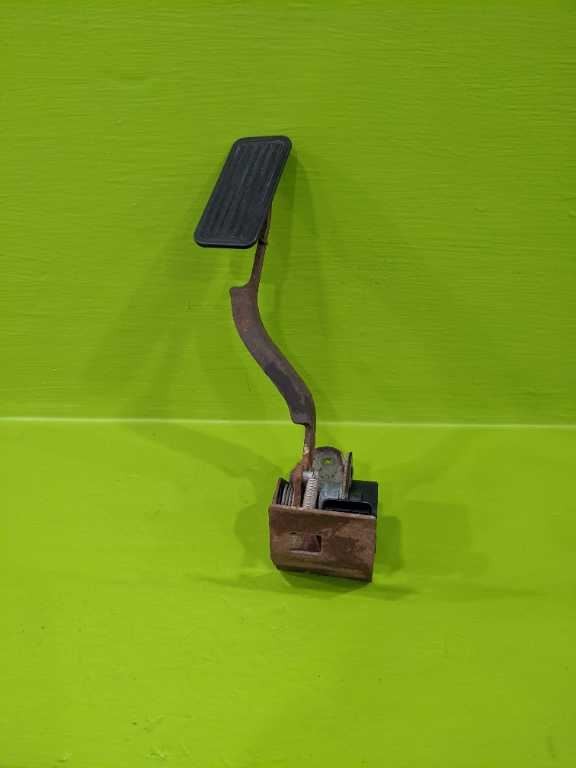 01 02 YUKON GAS ACCELERATOR PEDAL OEM 3853-5