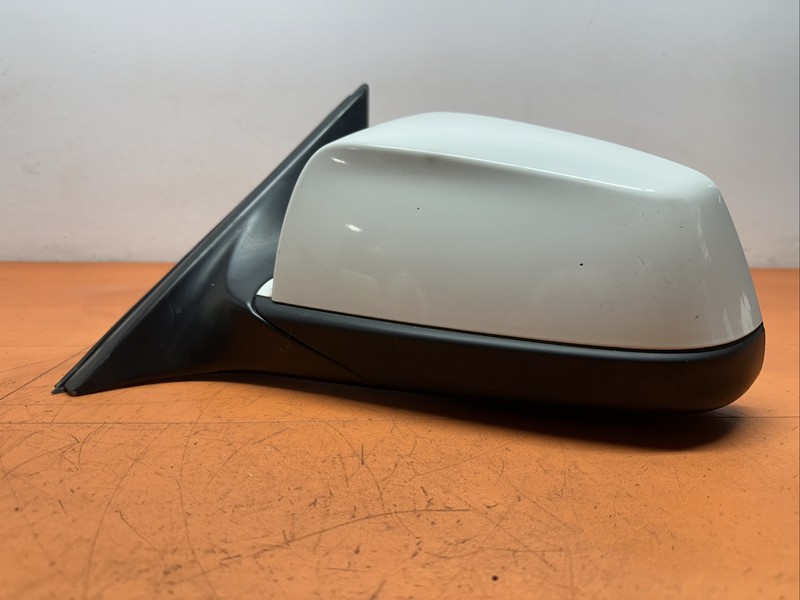 7176446 | 09 - 12 BMW 740i 750li Left Mirror W/O Blind Spot W/O Camera OEM White