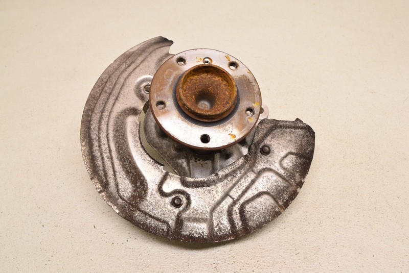 BMW Front Left Spindle Knuckle Driver 3 Series E90 E92 E93 E8x Oem 2007-2013