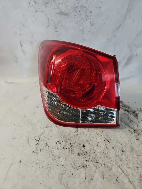 2011-2014 Chevrolet Cruze Left Driver LH Side Taillight OEM tail light quarter
