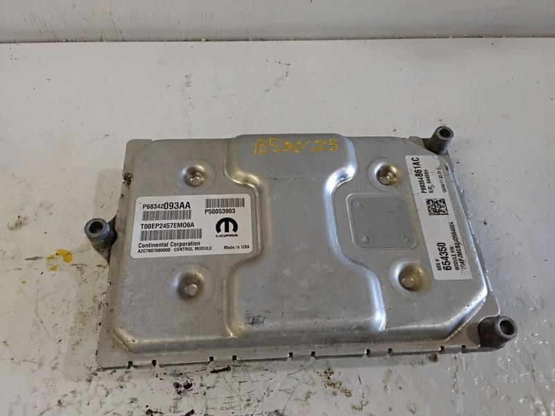 Engine ECM Electronic Control Module 2.4L Fits 18 CHEROKEE 3595830