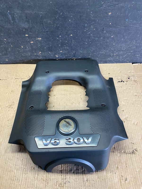 2001 to 2005 Volkswagen Passat 2.8 Turbo Engine Motor Cover Q3250 DG