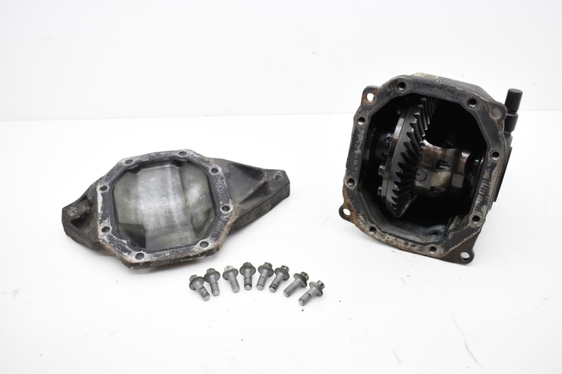 2010 Mercedes W204 C300 4Matic AWD Rear Differential Axle Carrier 3.07 67k KW21