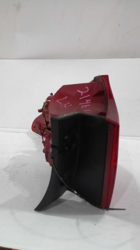 2015 Hyundai Santa Fe Left Tail Light Assembly - White, Used, 150K Miles
