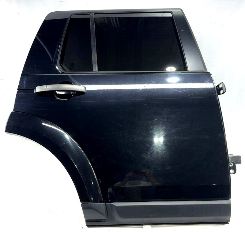 2010-2016 Land Rover LR4 Right Passenger Side RH Rear Door Assembly OEM Scratch
