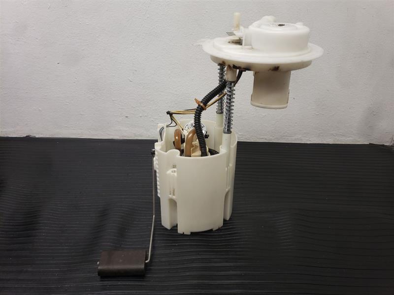 14-22 Jeep Cherokee FWD Fuel Pump Assembly OEM 68187986AB