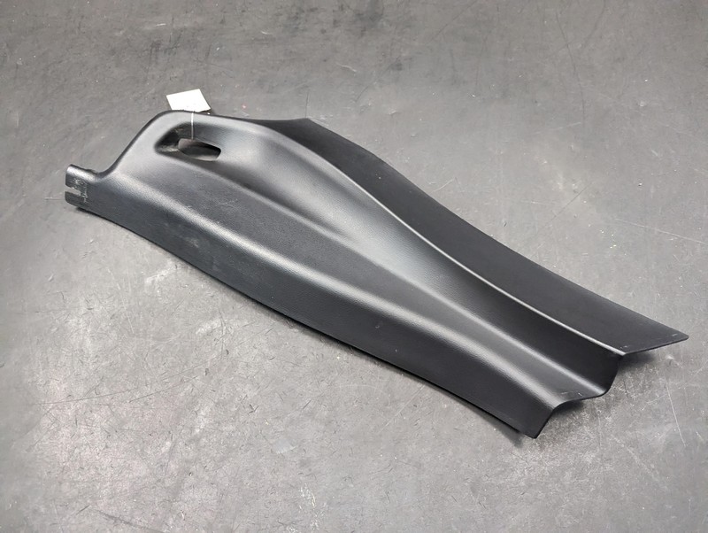 Rear Left C Pillar Lower Trim Panel 2018 BMW X1 51477392881 2016 2017 2019- 2021
