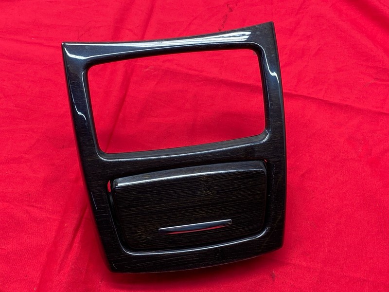 07-13 BMW E92 E93 328 335 M3 Rear Interior Center Console Air AC Vent Trim OEM✅