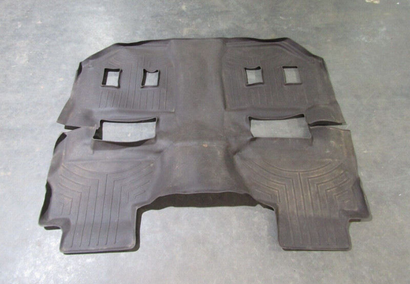 15-20 Yukon XL GMC Center Rubber Floor Mat Factory OE