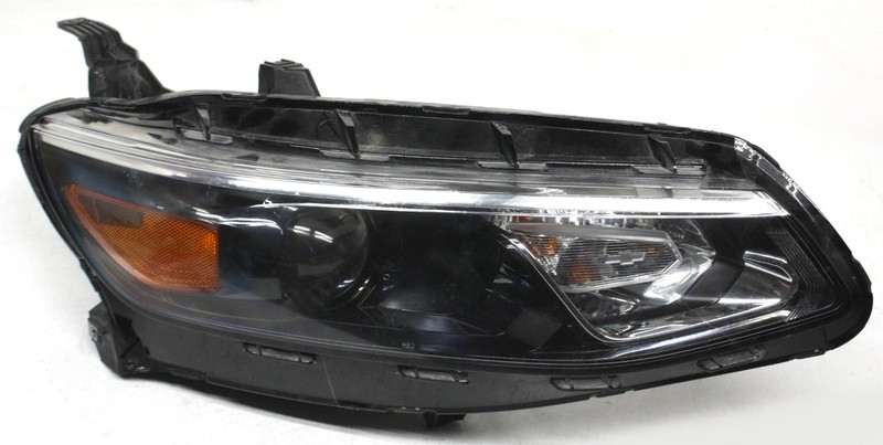 OEM Right Passenger Side Halogen Headlamp For 2016-18 Chevrolet Malibu 23350426