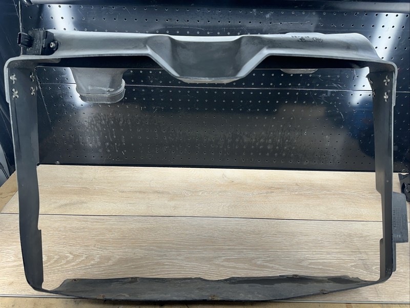 Maserati Quattroporte OEM Front Core Support Air Duct 224449 2004-2008+ Baffle