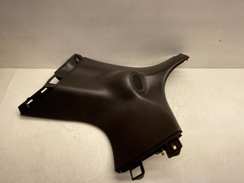 2014-2016 JEEP GRAND CHEROKEE RIGHT REAR UPPER D PILLAR TRIM COVER PANEL TRIM