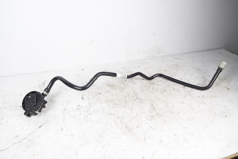 2016-2020 BMW 750i G12 4.4L FUEL VAPOR CANISTER CHARCOAL FILTER & HOSE OEM 69k