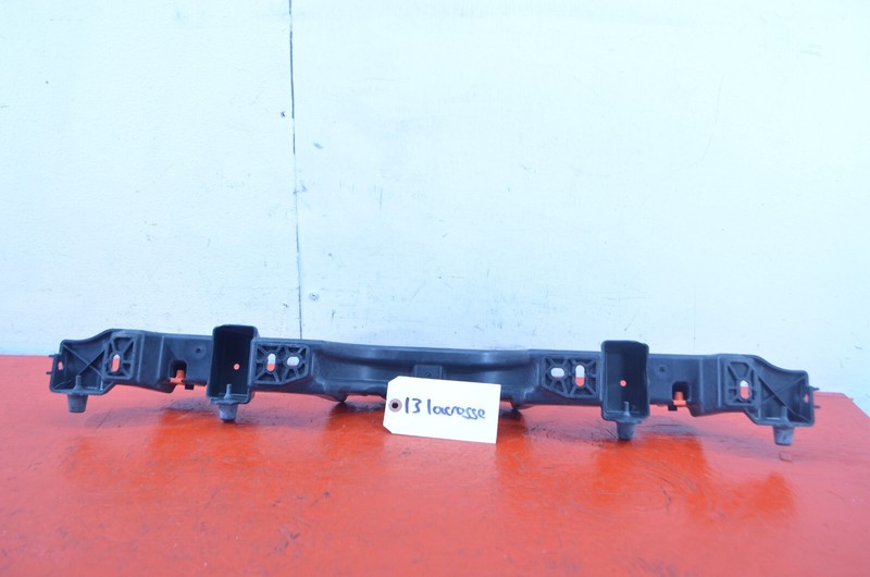 10-13 BUICK LACROSSE FRONT BUMPER COVER CENTER BRACKET SUPPORT OEM