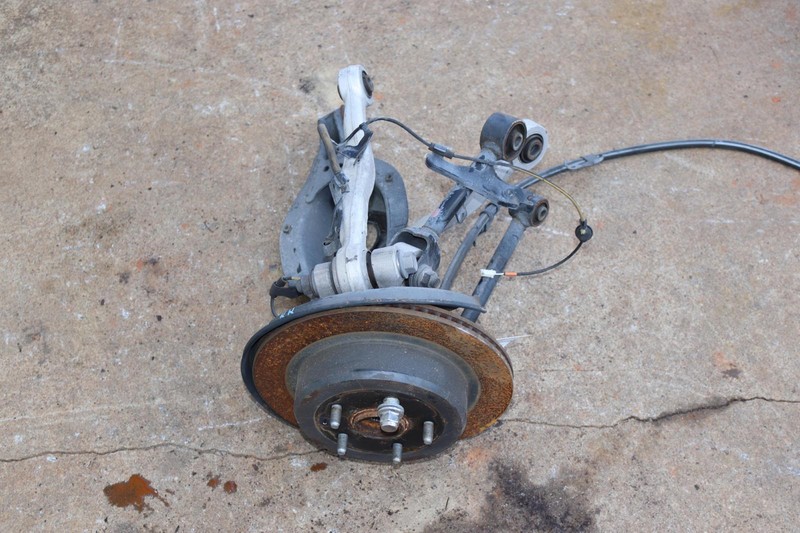 2014-2019 LEXUS IS350 RWD SEDAN REAR LEFT SIDE SPINDLE KNUCKLE HUB W/ ARMS OEM