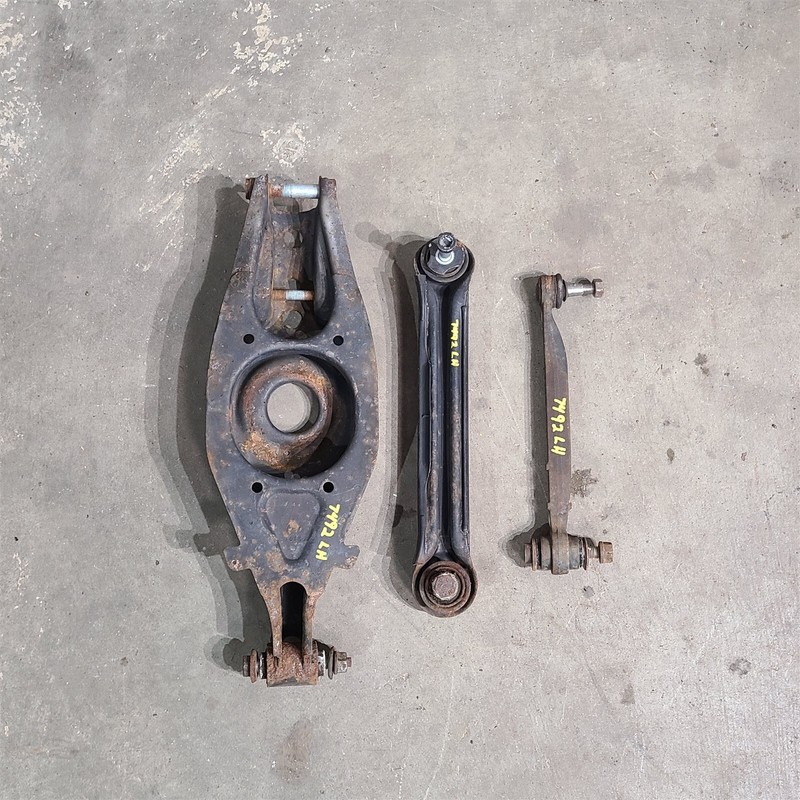 03-09 Mercedes CLK 500 AMG Driver Rear Suspension Control Arms Lh Aa7492