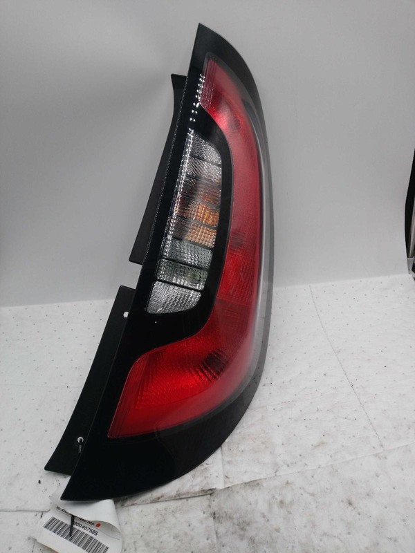 2015 KIA SOUL Right Tail Light Assembly White 66569 Used 73K Miles