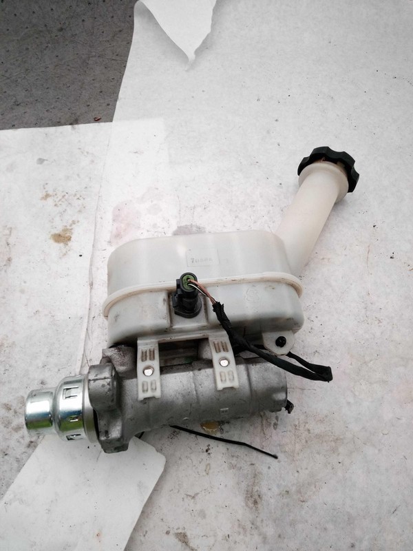 2017 Buick Enclave Brake Master Cylinder OEM Black 103K Miles NJ25-27227-691024