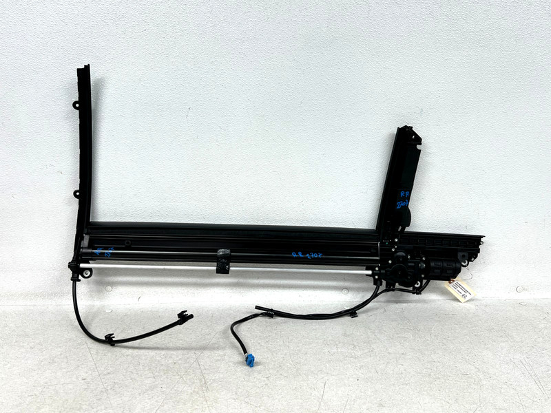 ⭐2014-2017 MERCEDES-BENZ S550 REAR RIGHT DOOR WINDOW SUNSHADE ROLLER OEM LOT2707