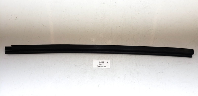 ✅ 2012-2020 OEM Tesla Model S Front Left Driver Side Door Trim Molding Seal
