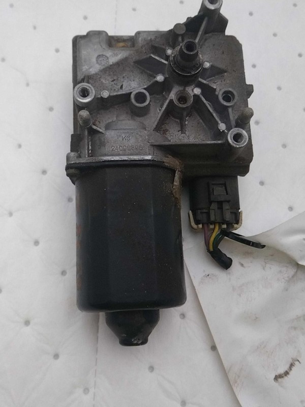 2003 Chevrolet Impala Wiper Motor OEM 88958395 107k Miles Gold