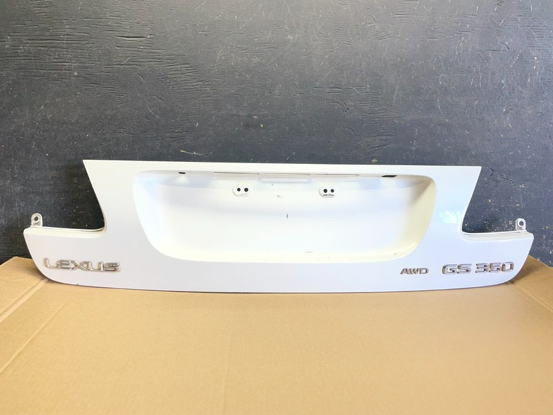 2007-2011 Lexus GS350 Trunk License Plate Trim Panel Cover 76801-30140 AB2941 DG