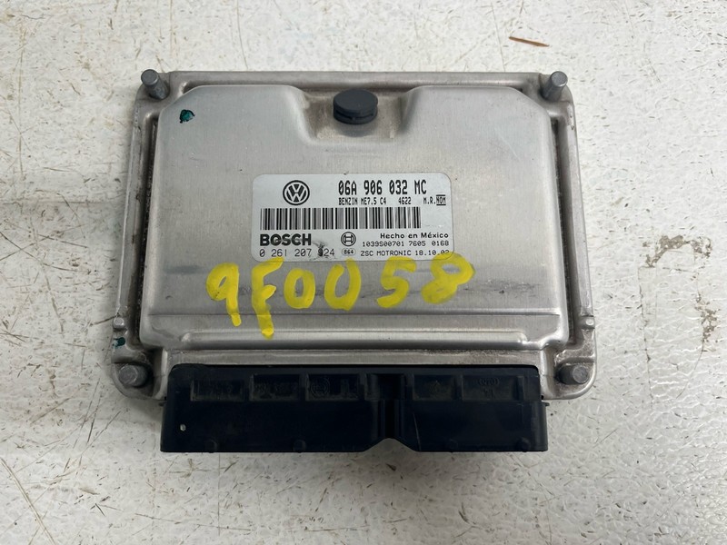 2003-2004 VW Jetta 2.0 MT AVH Engine Computer Module Ecu Ecm Pcm 06A 906 032 MC