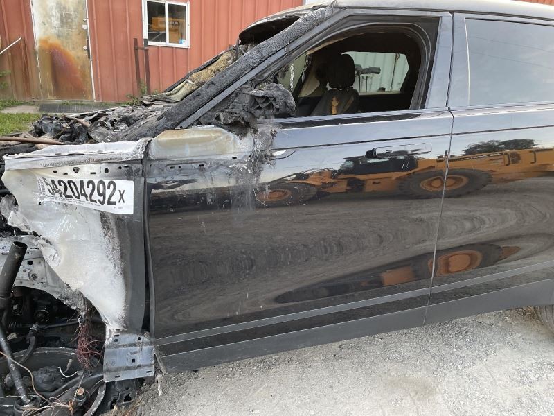 2018-2021 Rover Velar Left Driver Side Front Door Black Top Burn Usable No Glass