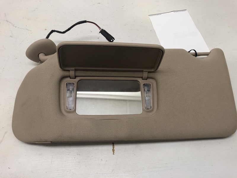 2006 BUICK LACROSSE driver Sun visor w/illumination w/garage opener OEM 05-09