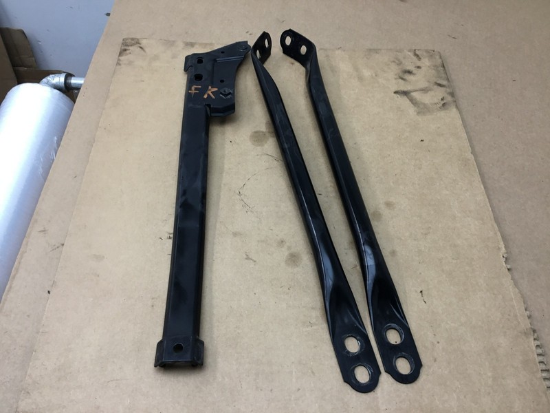 Lexus RC F 2015 Front Right Suspension Brace Support Mount Bracket Set 15-19 :A