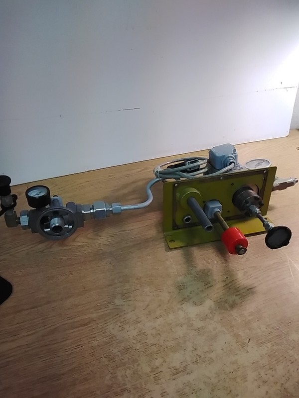 Liquid Pump Controller IP54,Float Shut Off And Pressure Gauge Assembly