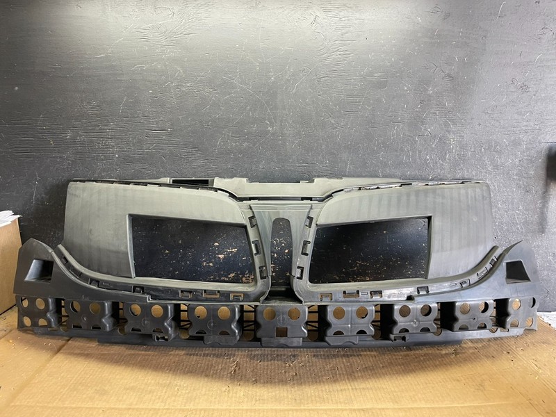 2013 to 2016 Lincoln MKT Grill Grille Support Panel OEM AB2849 DG