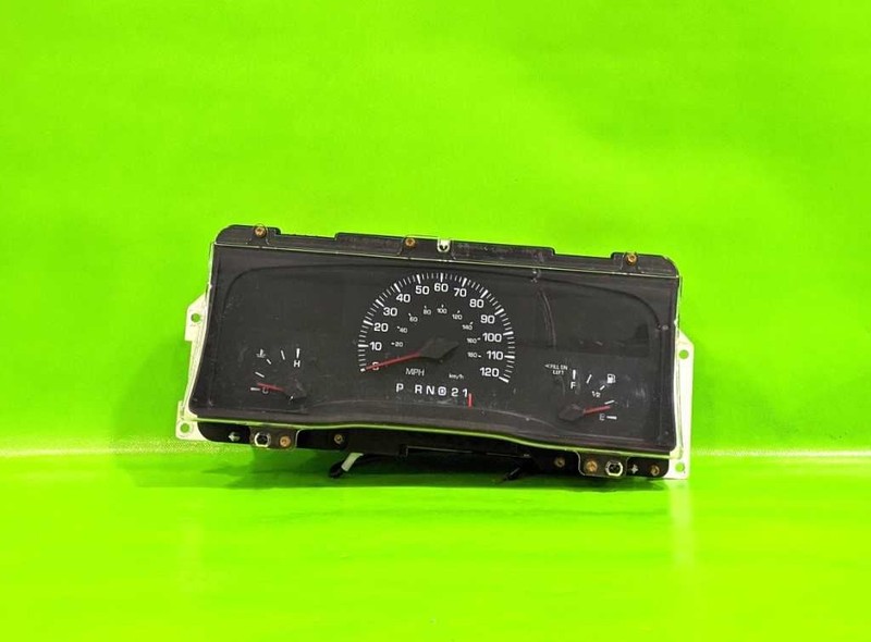 00 01 TOWN CAR SPEEDMETER CLUSTER THRU 4/1/01 OEM 4167-1