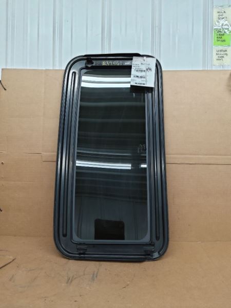 Roof Glass Fits 07-11 NITRO 269297