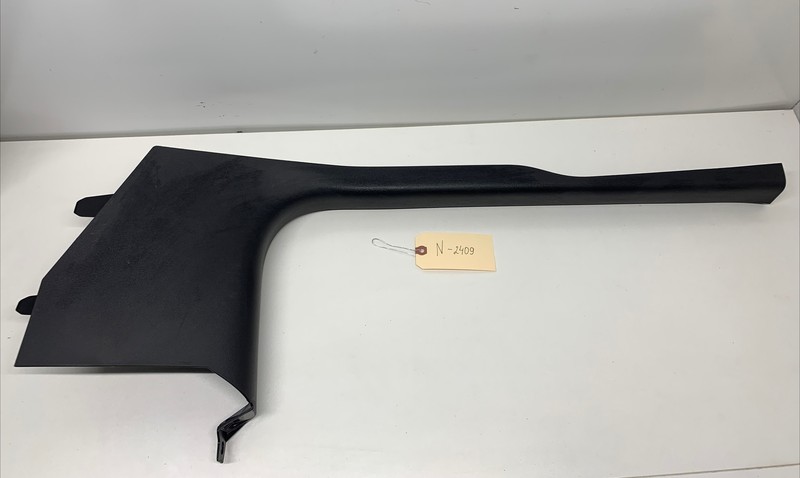 2017-2022 TESLA MODEL 3 FRONT LEFT DOOR SILL SCUFF KICK PANEL 108629000 2409 S6
