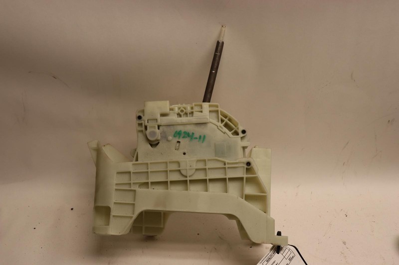 2020-2022 KIA SPORTAGE AUTOMATIC TRANSMISSION GEAR SHIFTER LEVER OEM