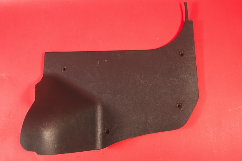 1986-94 Chevy S10 Blazer/GMC S15 Jimmy RH Pass Front Kick Panel Molding 15689196